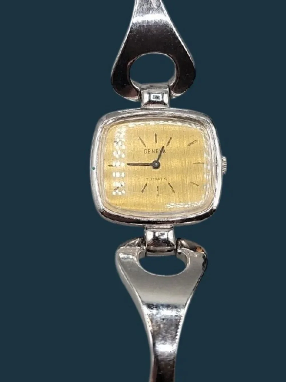 Vintage Geneva 17 Jewels Mechanical Ladies Cocktail Watch Cushion Case RUNS